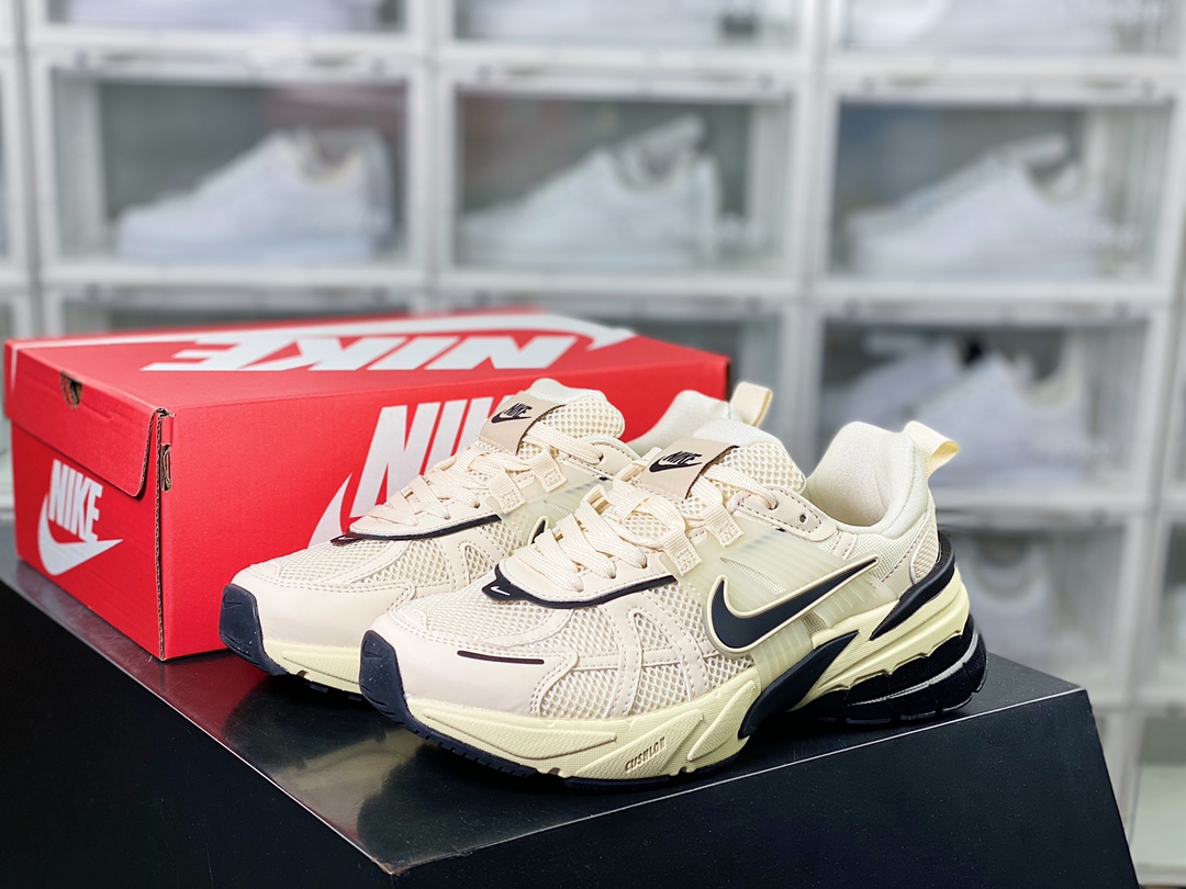 220 Wmns V2K Runtekk Low”Fossil Color”复古潮系列慢跑鞋“乳白黑”FD0736-101