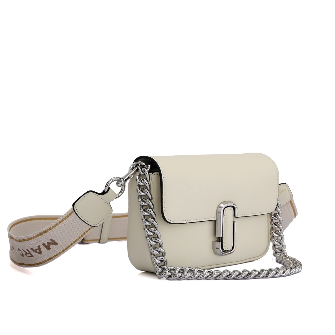 MJ秋冬新款，明星同款超热卖款；可单肩斜挎手提 链条可拆卸 长肩带可拆卸可调节长短 二条肩带可随意搭配 