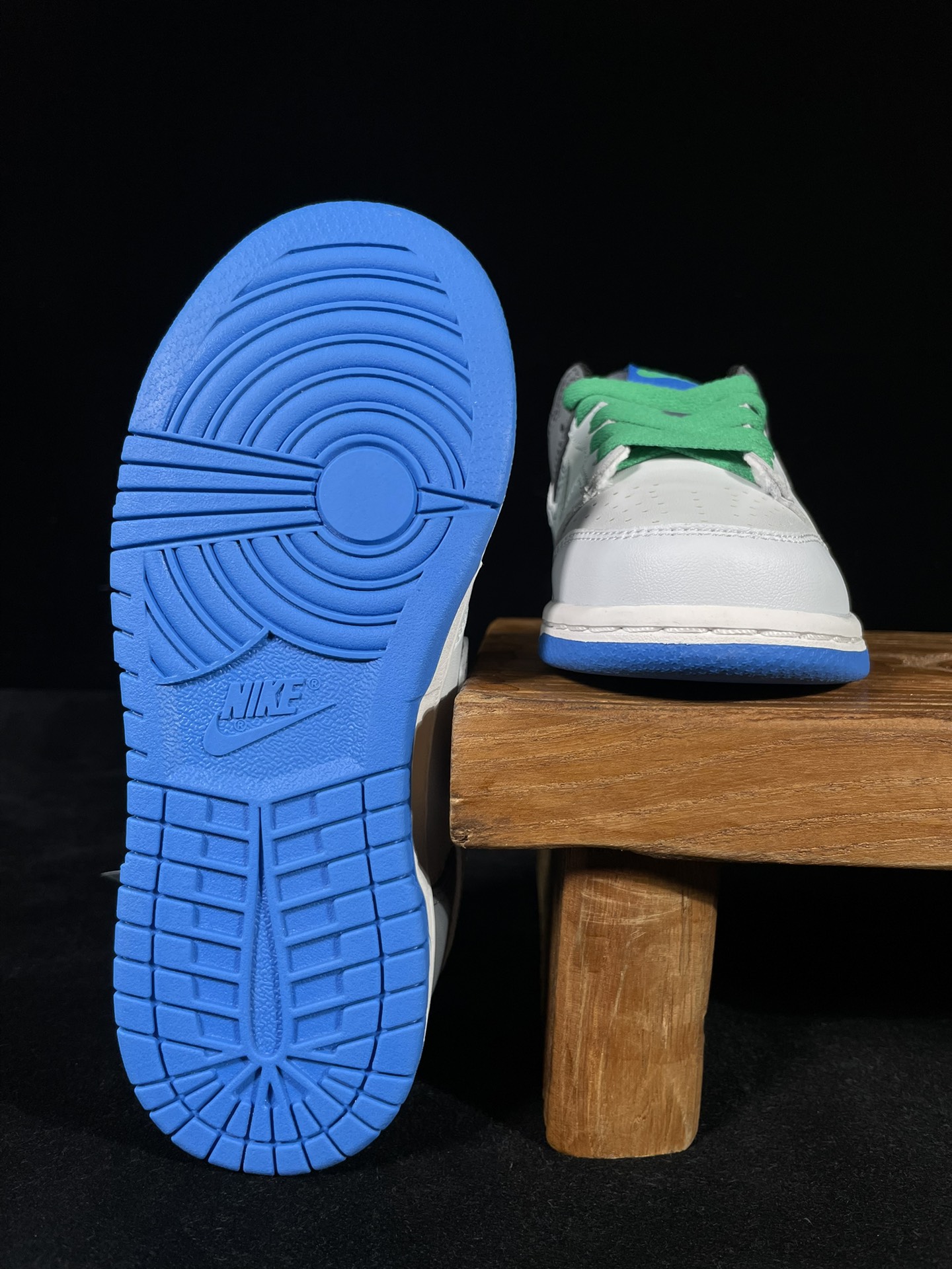 特价清货 福利特价‼️ 核心价格表私 
童鞋dunk 灰蓝
C版大厂出品，比市面小厂童鞋品质好太多了！
