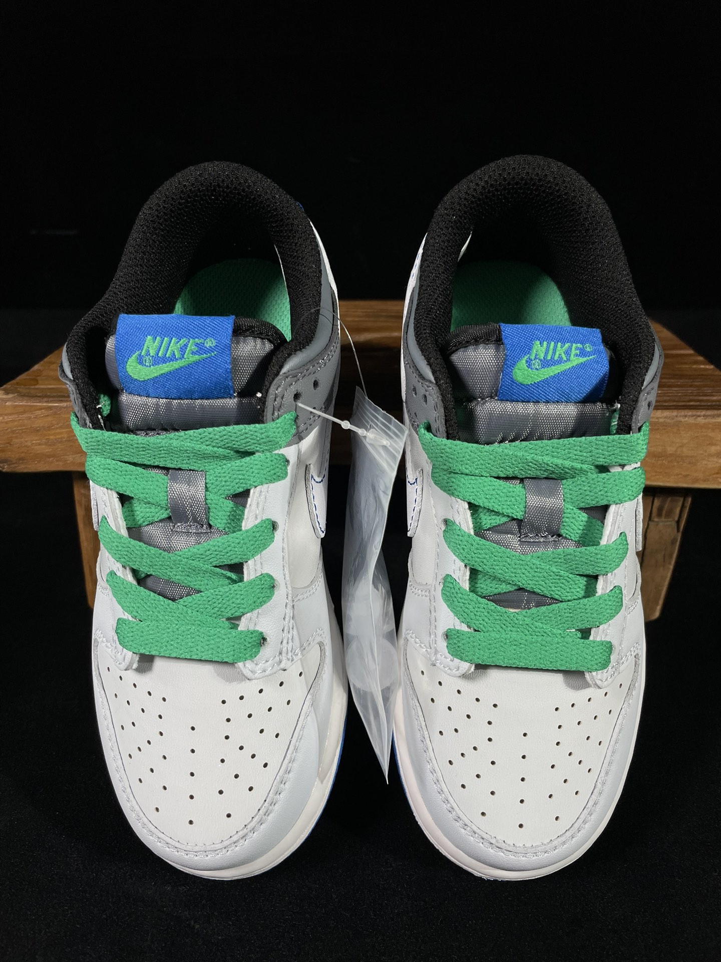 特价清货 福利特价‼️ 核心价格表私 
童鞋dunk 灰蓝
C版大厂出品，比市面小厂童鞋品质好太多了！
