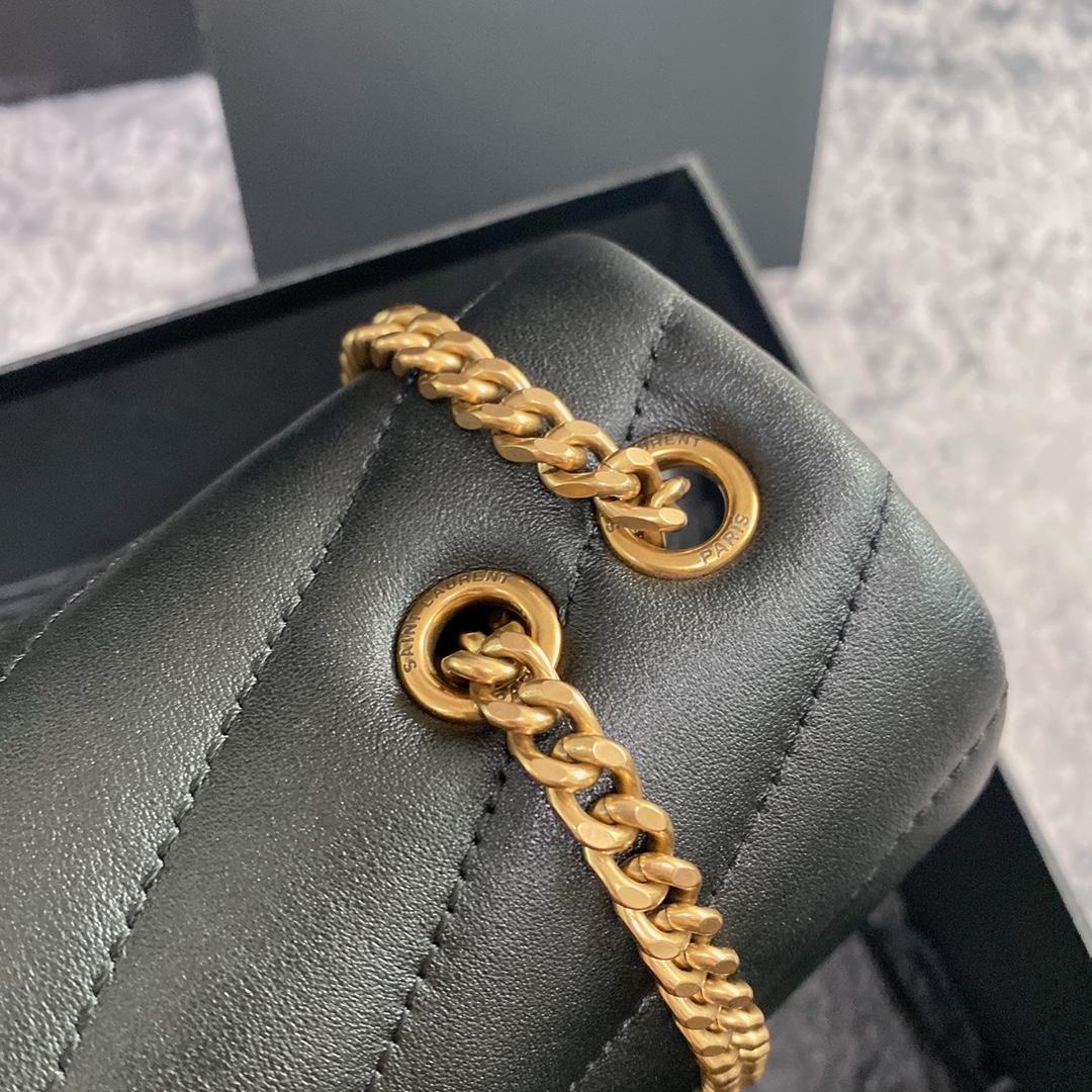 路易威登 Louis Vuitton 高定典藏名品高定成衣时装外套连衣裙衬衫T恤 #D2B8758E 5