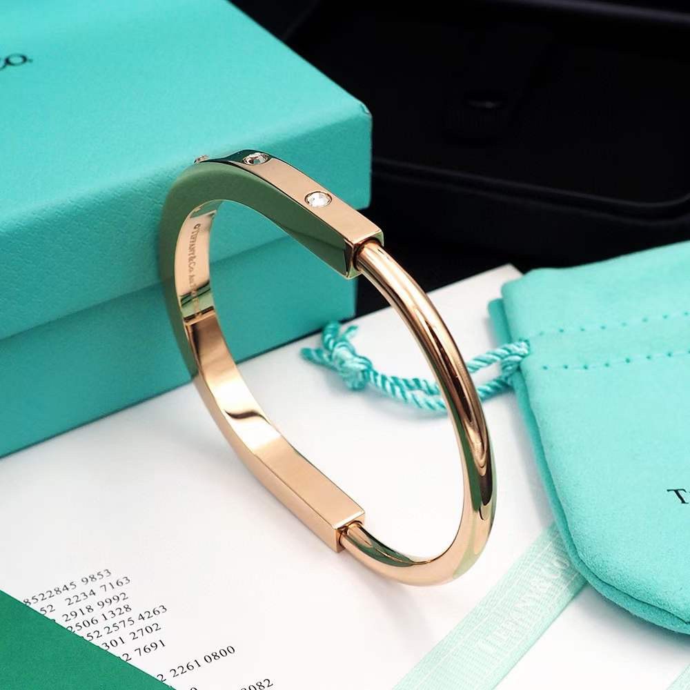 Tiffany & Co. Tiffany&Co. Lock玫瑰金色三钻锁头手镯