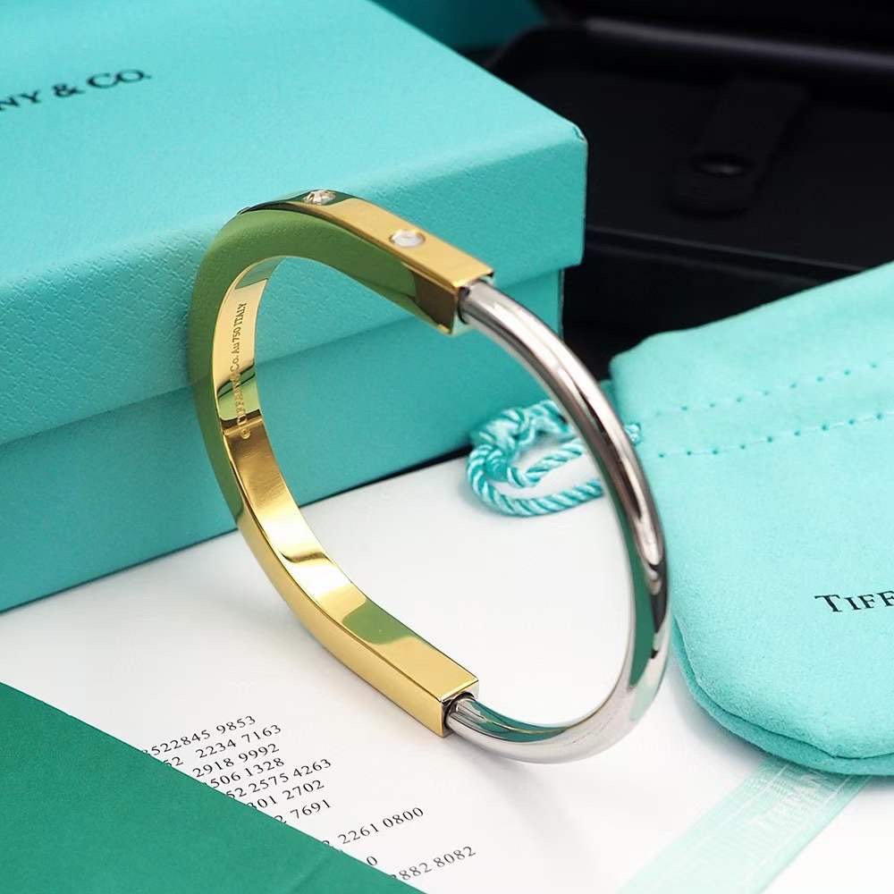 Tiffany & Co. Tiffany Lock系列 金色 三‮锁钻‬头手镯
