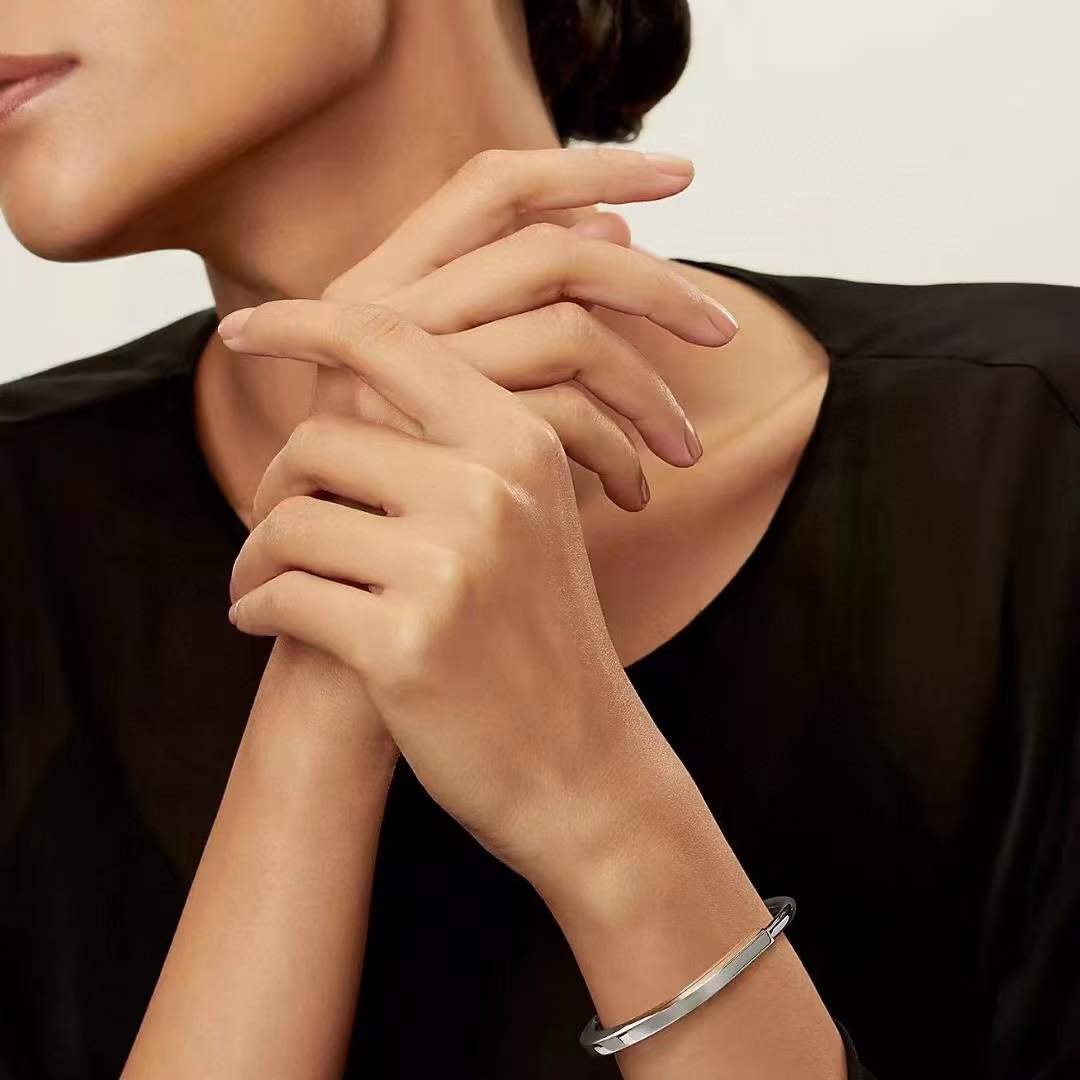 Tiffany & Co. Tiffany Lock系列 银色 无钻‬头手镯