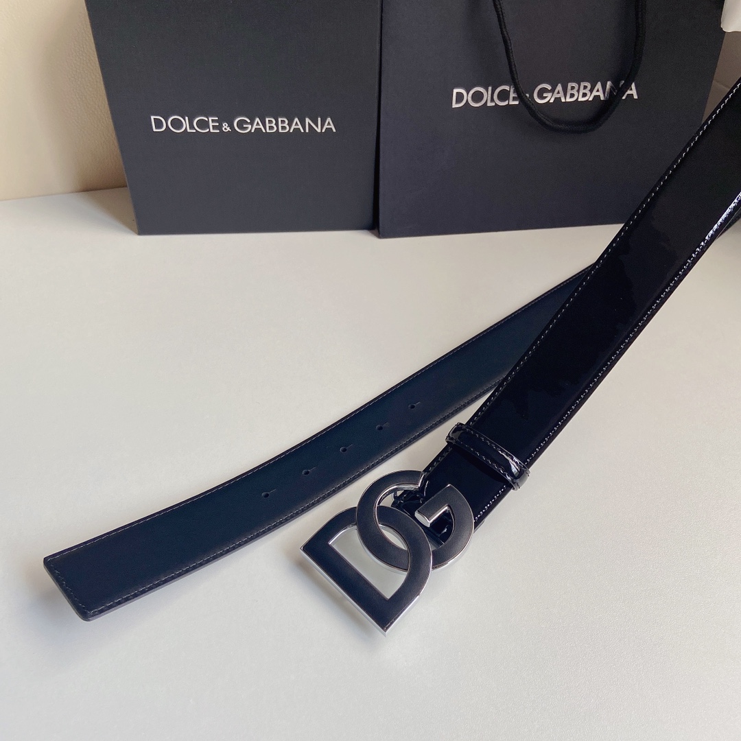 D&G杜嘉班纳亮泽小牛皮腰带缀以电镀
