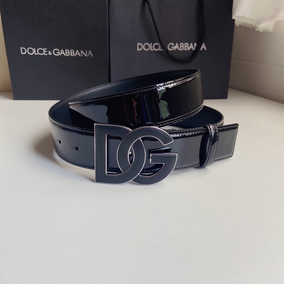 D&G杜嘉班纳亮泽小牛皮腰带缀以电镀