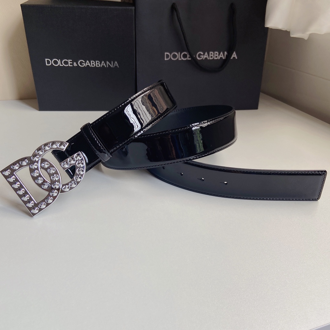 D&G杜嘉班纳亮泽小牛皮腰带缀以电镀