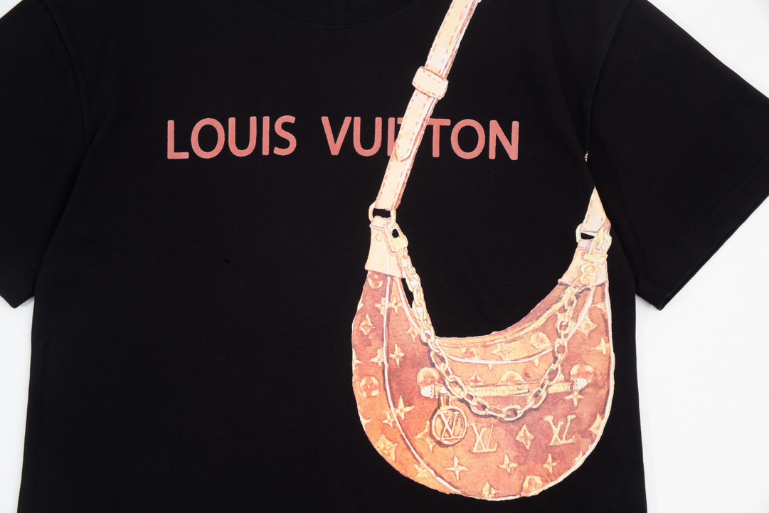 170 LOUIS VUITTON 路易威登 秀场限定手绘包包图案短袖T恤