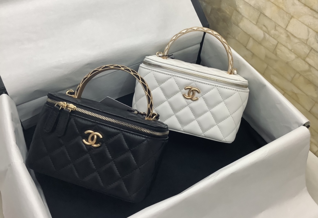 Chanel Bolsos cruzados y bandoleras Cobre total Piel de vaca Cuero Vintage