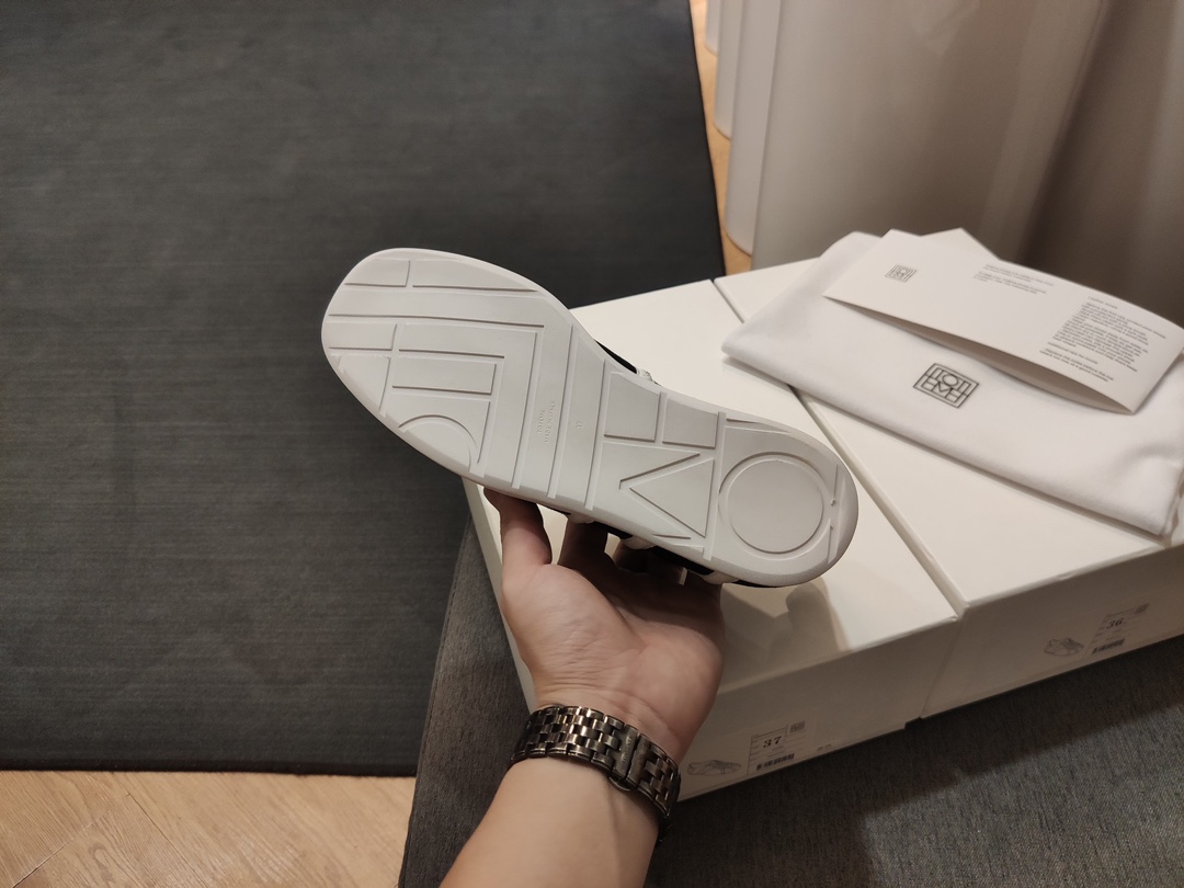 “625 TOTEME Sheepskin Recreational Sports Shoes with Big Bottom, Sizes 35-39” - 图片 6