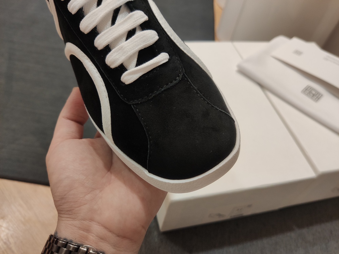 “625 TOTEME Sheepskin Recreational Sports Shoes with Big Bottom, Sizes 35-39” - 图片 4