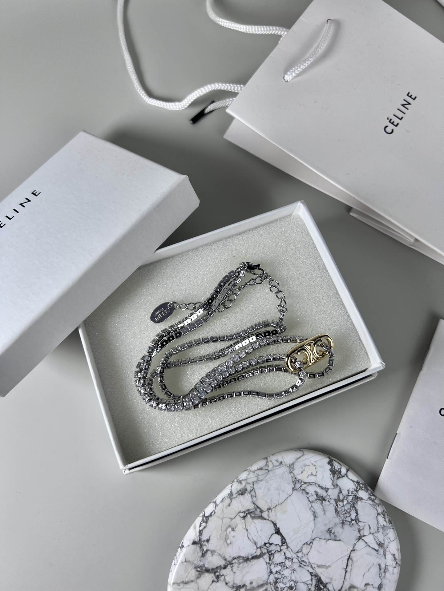 。Celine 🈵️钻 项链