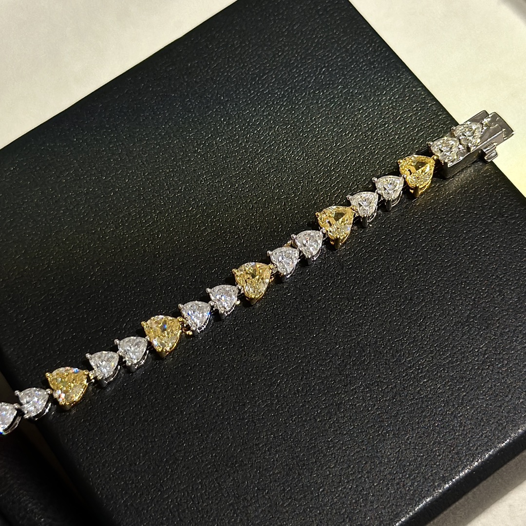 Luxury Diamond Bracelets: High-End Custom S925 Silver with Imported Simulations - 图片 7