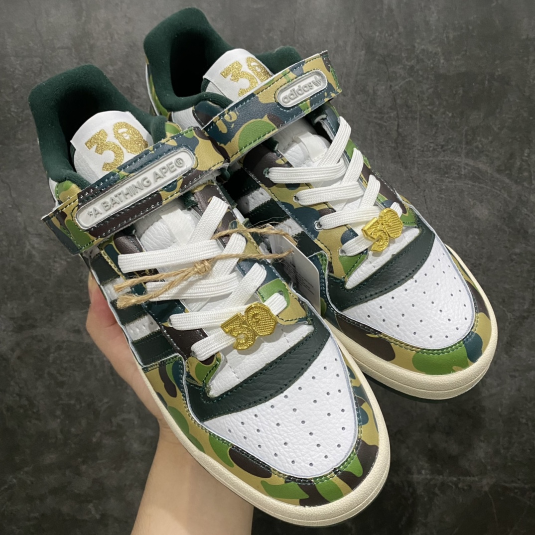 【C版纯原】Bape x AD Forum 84 Low OG 低帮百搭潮流休闲运动板鞋 ID4771n市场做forum系列最好的工厂出品n原鞋开发 原盒原配件齐全 一切细节可对比原鞋n无色差 细节品质到位 良心品质nSIZE：36 36.5 37.5 38 38.5 39 40 40.5 41 42 42.5 43 44 44.5 45-莆田鞋批发中心