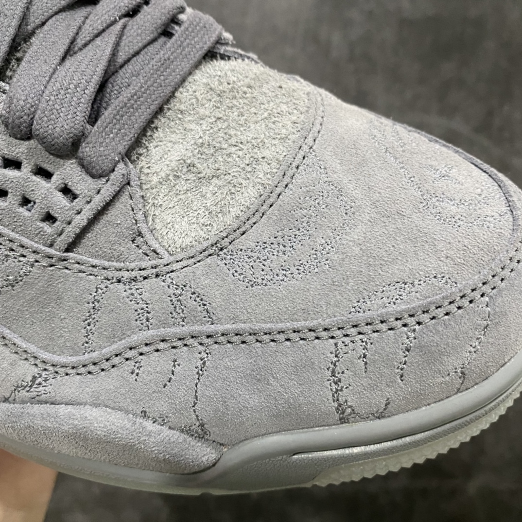 图片[6]-【老DT纯原】KAWS x Air Jordan AJ4 \”Cool Grey\” 涂鸦联名酷灰 930155-003n翻水经典 历史细节最优 完美出货‼️n纯原市场最高工艺复刻 无色差修正 夜光大底调试涂鸦、色卡与原版基本零差距原厂麂皮定制 高密度原厂电绣鞋面涂鸦n原盒原配 独家配原鞋拆解开发 原楦原纸板开发 全市场最纯正四代版型 原底真实气垫 回弹反馈充足 完美鞋楦打造 市面最高工艺一切细节如图实拍 所见所得 原装头层皮冲裁Size：40 40.5 41 42 42.5 43 44 44.5 45 46 47.5-莆田鞋批发中心