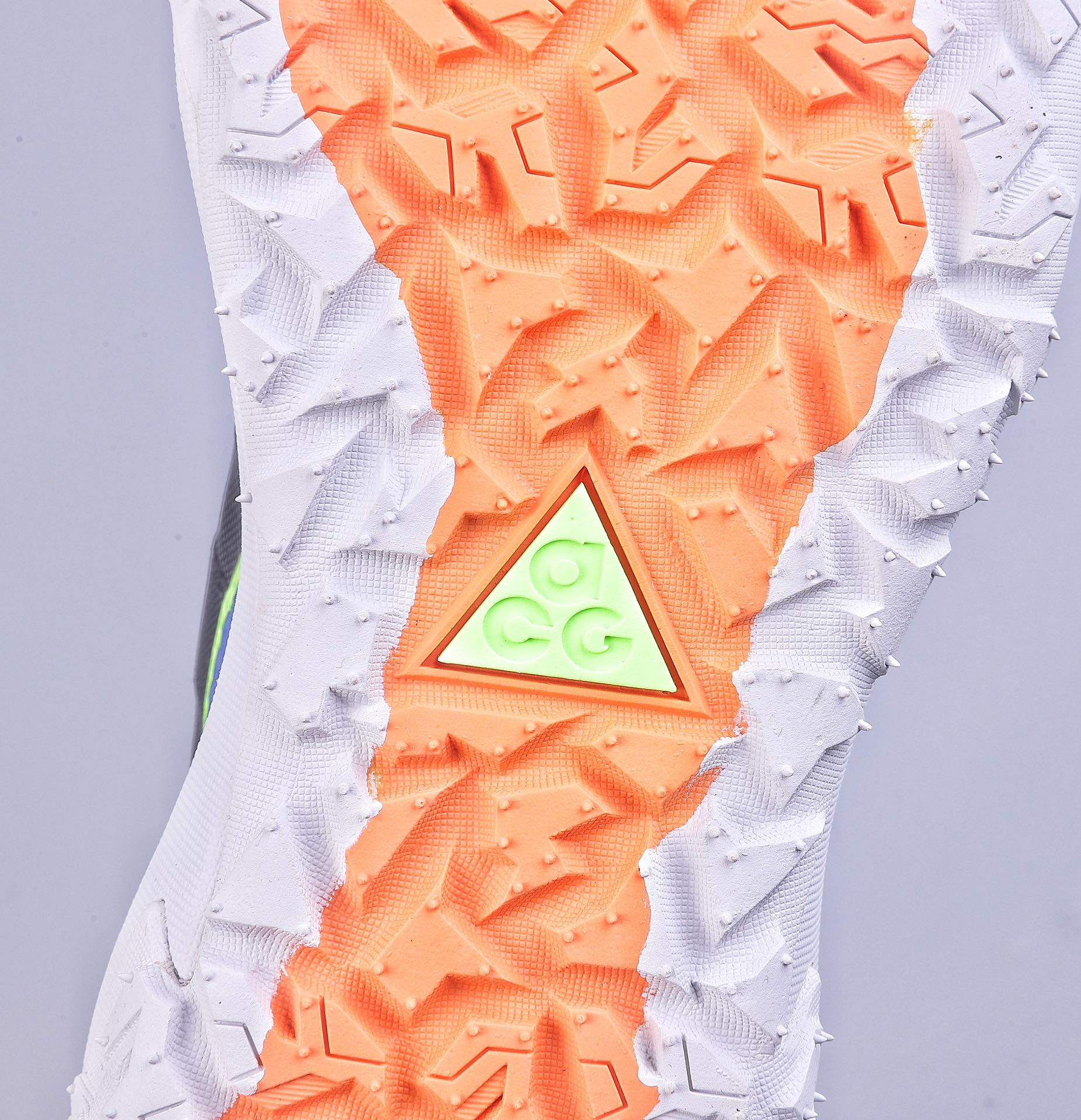 200 Nike ACG Mountain Fly Low GTX SE 登山系列 运动鞋 DV7903-102
