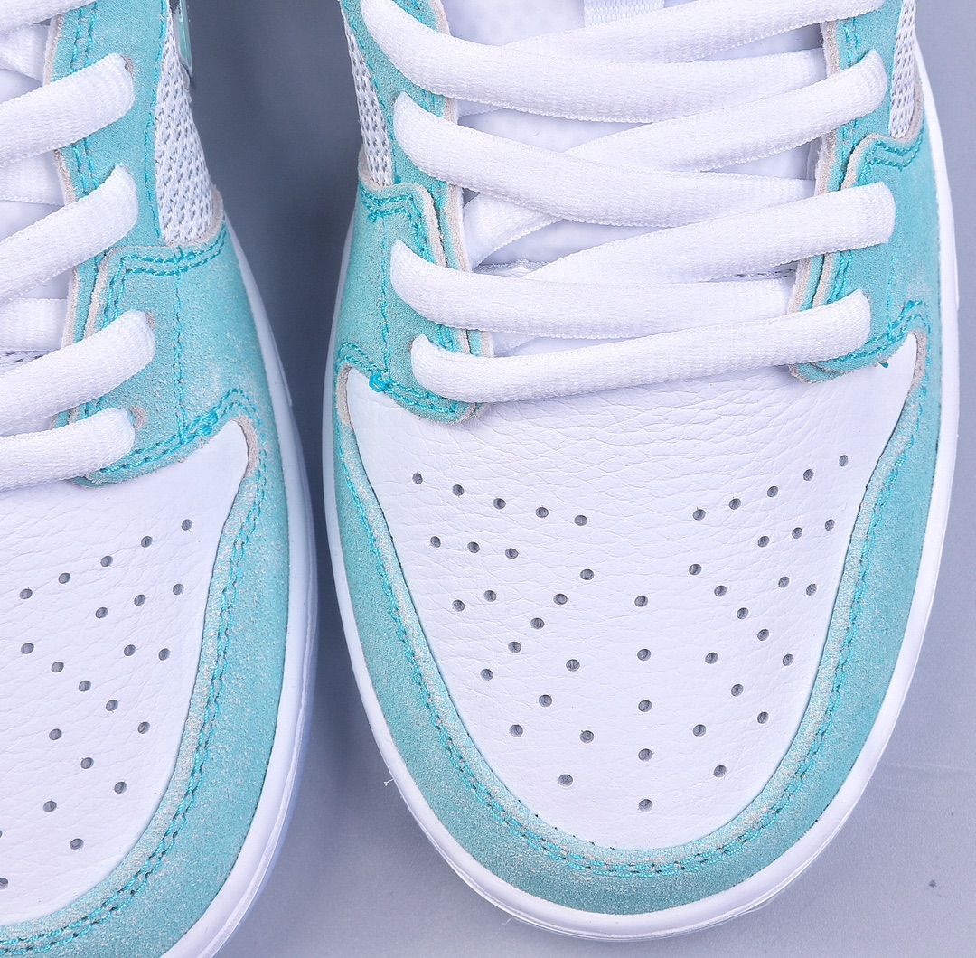 320 C Nike SB Dunk Low 冰封玫瑰 镜面勾 FD2562-400
