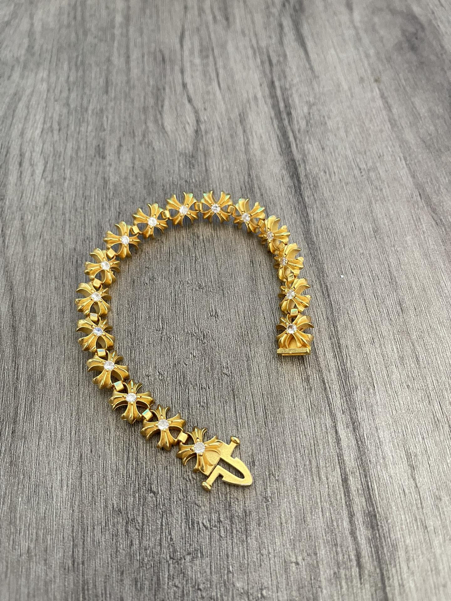 クロ心 タイ銀色 22Kゴールドコーティング斜十字手ブレスレット