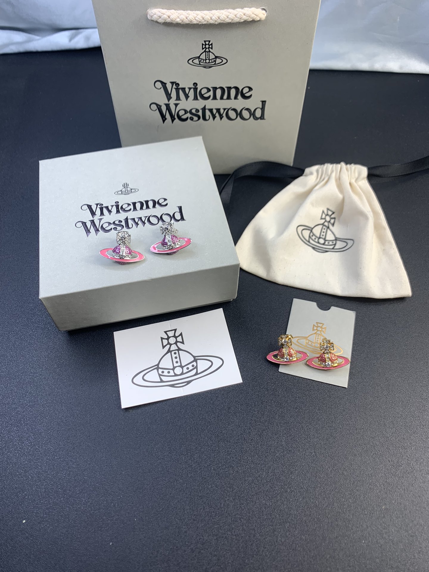 NO:103383,Queen Mother Citizen's pink Saturn diamond-inlaid earrings, two colors of gold and white gold, Queen Mother Citizen's earrings, gold19860909西太后粉色土星镶钻耳钉,黄金白金二个色,西太后耳钉,gold,Jewelry