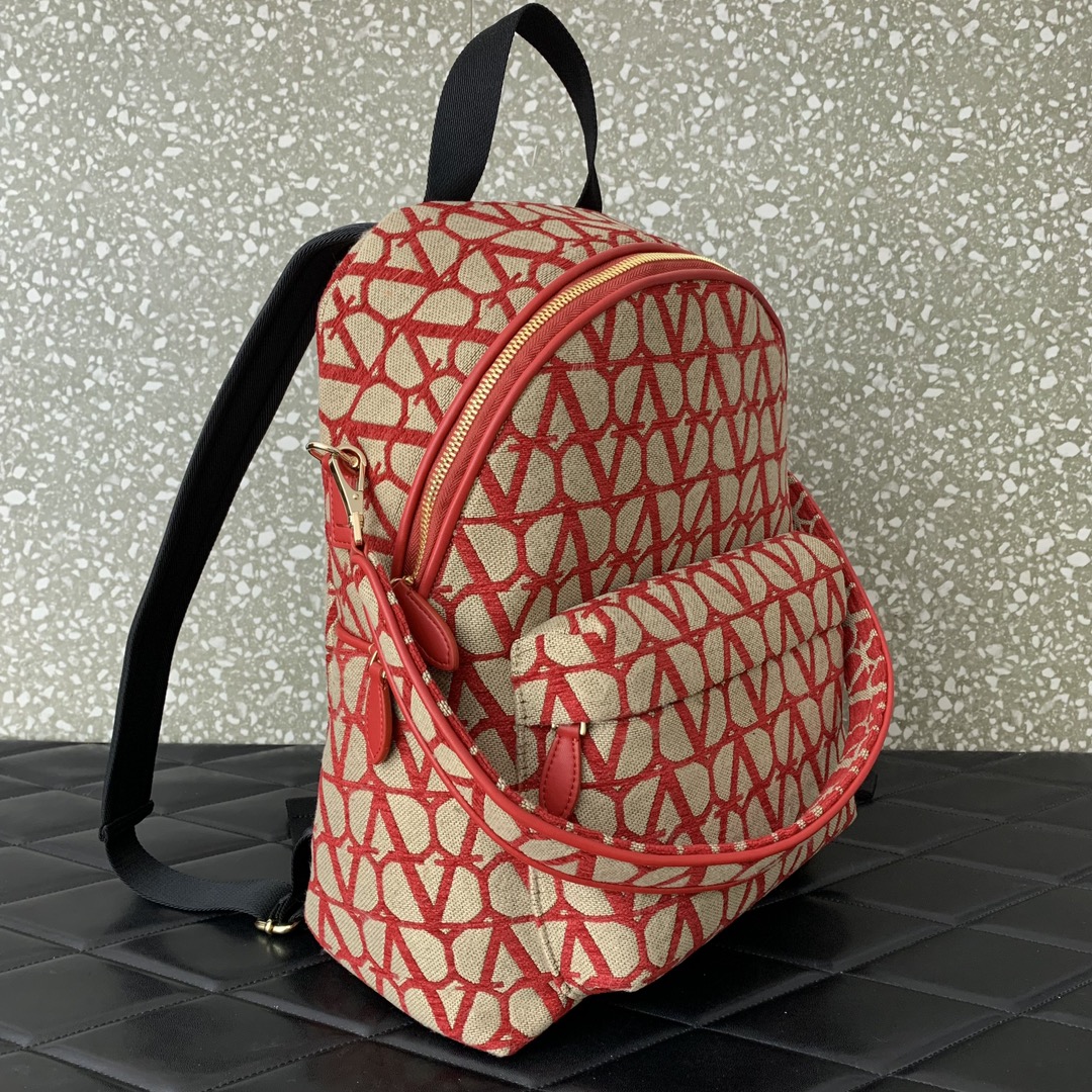 Valentino original factory returns Valentino Garavani La Troisieme Toile lconographe V logo printed men's backpack! Thanks to the detachable shou