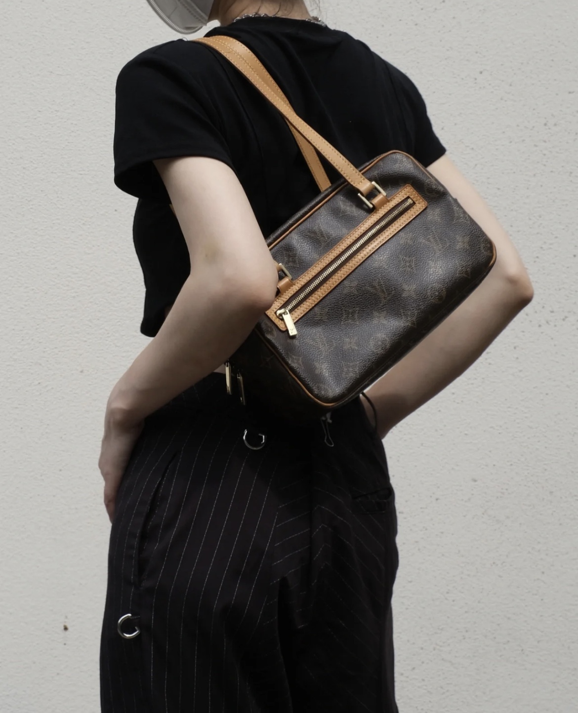 【中古包系列Vintage Cite 】M51183 老花/黄皮（开口笑）模特图