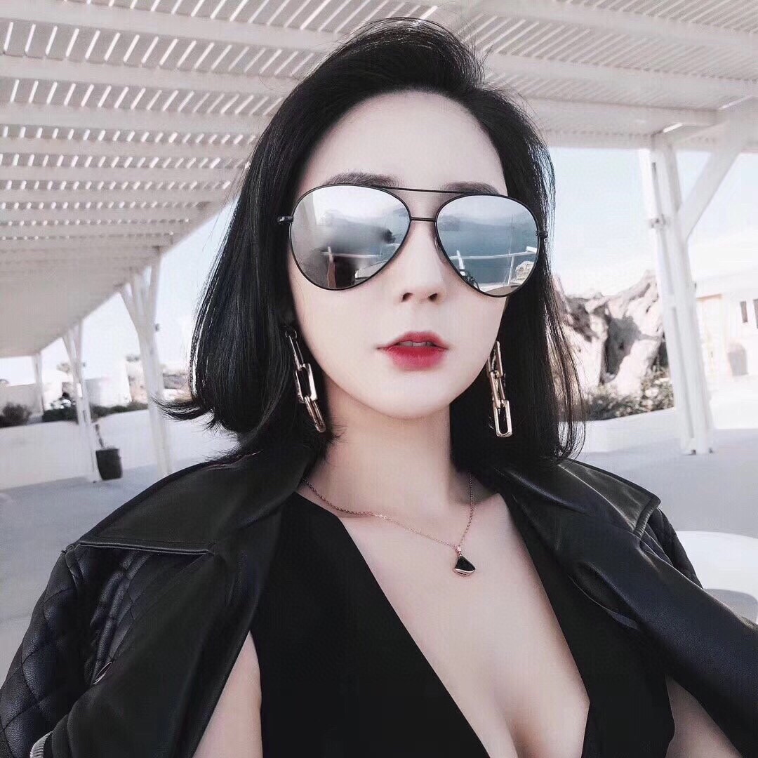 BV宝格丽天然石小扇子小裙子项链。正品开模！独家！原版手工扣原版细节！完胜真金版！带着进专柜[得意]每片