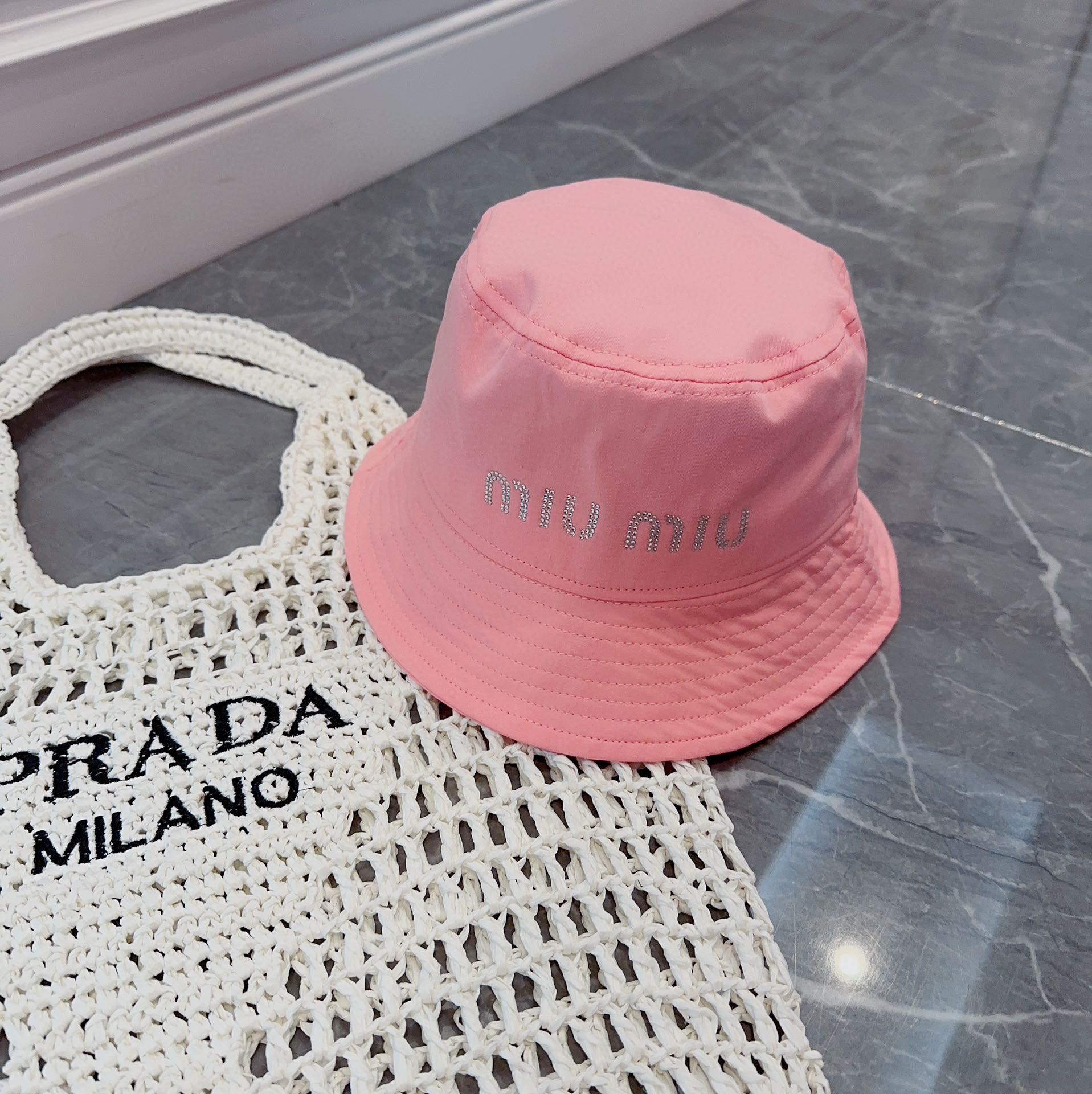 미우미우 모자 81118 Miu Miu Cap