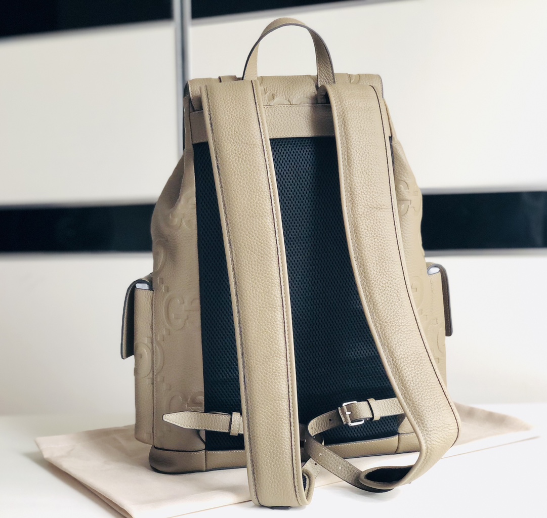 Gucci 23 The best purchasing agent for super double G backpack.
