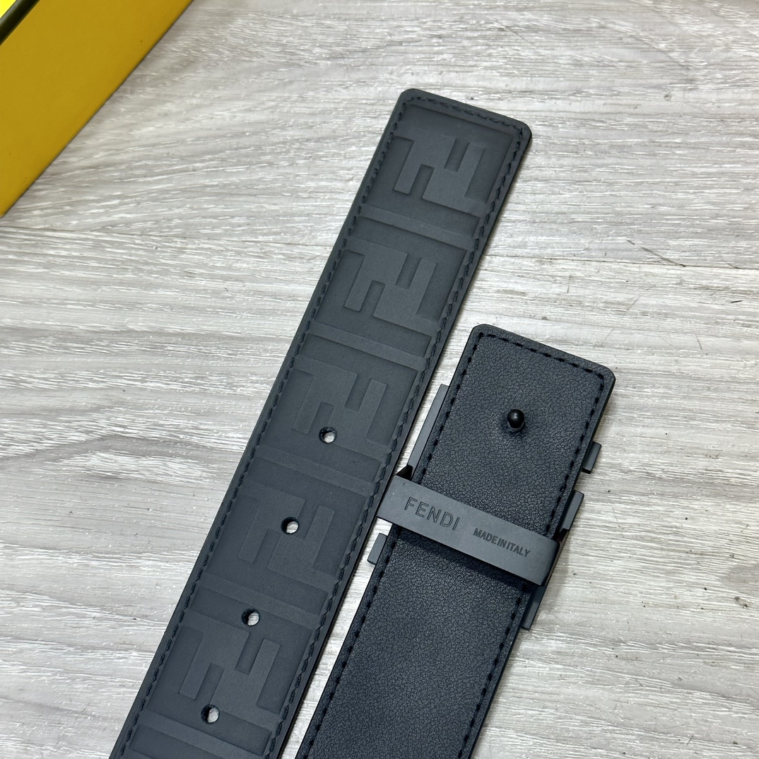 FENDl芬迪宽40MM双面原版小牛