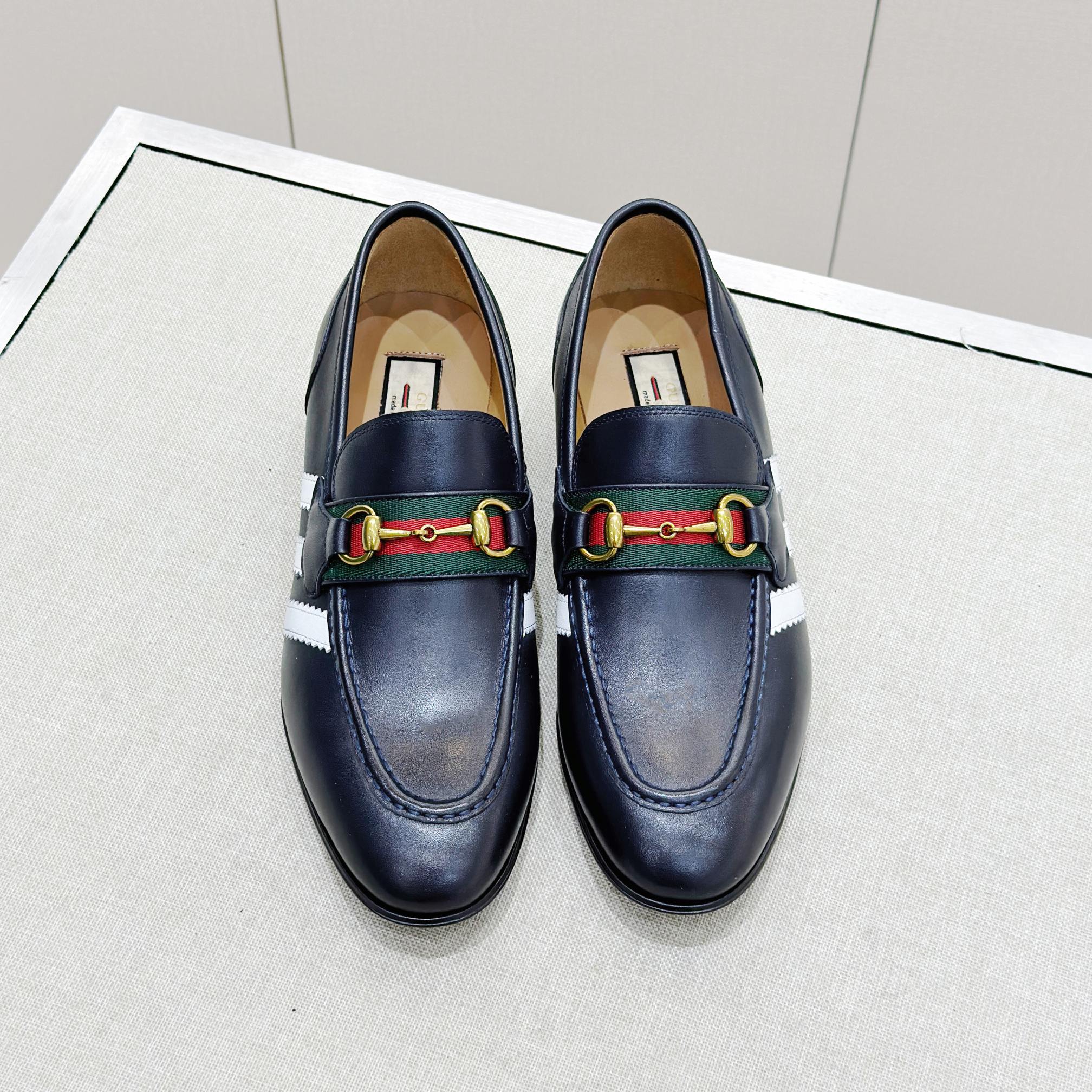 NO:679822,[G*] Original high quality, - Loafers - Upper material, imported calfskin with classic special double G cloth - Original single and double G fasteners - Inner foot pads are all made of imported cowhide - Original customized leather outsole, -Size 39-44 (38,45. Customized, non-returnable and non-exchangeable) -,,loafers,cowhide,Leather soles19860909【G*】原单高品质, -乐福鞋 -鞋面材质,进口小牛皮搭配经典特殊双G布 -原单双G扣件 -内里垫脚 均用进口牛皮 -原版定制真皮大底, -Size 39-44（38,45.订制不退不换） -,,loafers,cowhide,Leather soles,Men's shoes