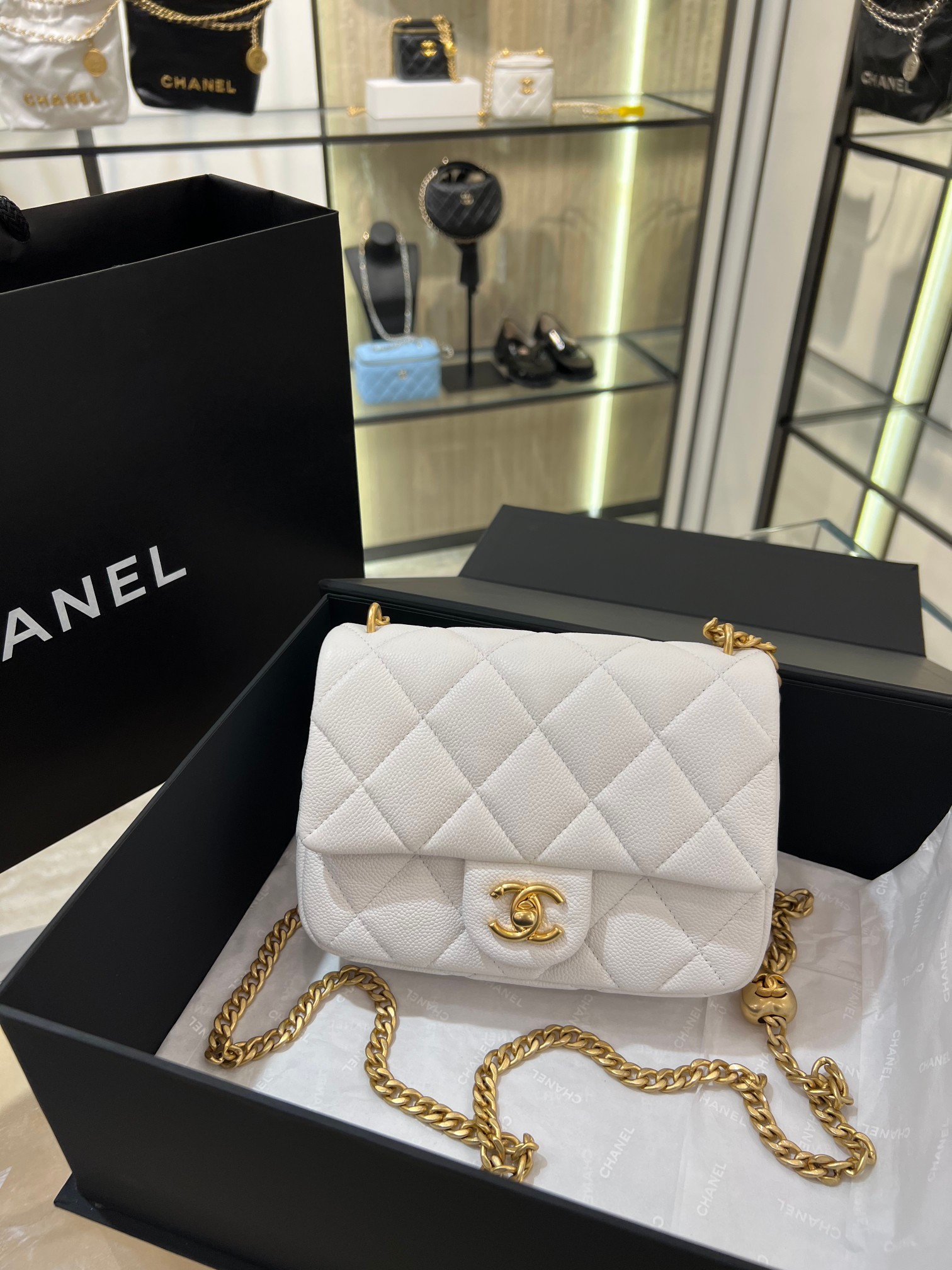 Chanel Crossbody & Shoulder Bags White