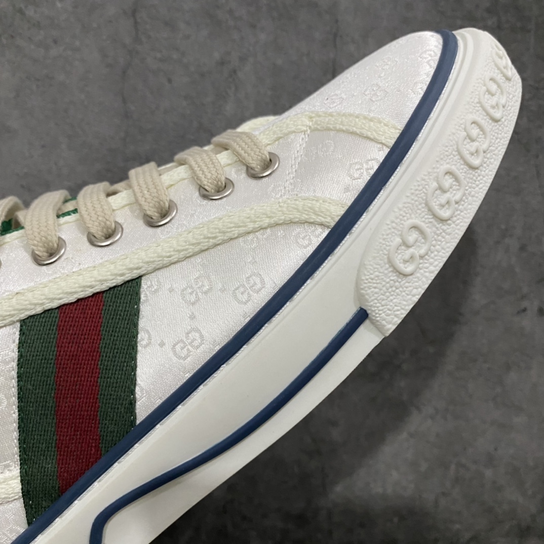 图片[6]-【顶级代购版】Gucci 古驰 Tennis 1977 Print Sneakern莆田市场最优版本n源自广东大厂产 莆田仓库入库n采用拼接透气棉布鞋面材质原装一致鞋舌仿磨环保纸垫 原装雪梨形超软沙绒纸团n内嵌超软皮内里+脚垫附送购物袋+身份卡+硬质礼盒n中底高弹PU材质+双层TPR无缝隙串色技术组合大底 区别市面版本 弹力棉布 红绿织带 绿色罗缎滚边  尺码：35 36 37 38 39 40 41 42 43 44 45n-莆田鞋批发中心