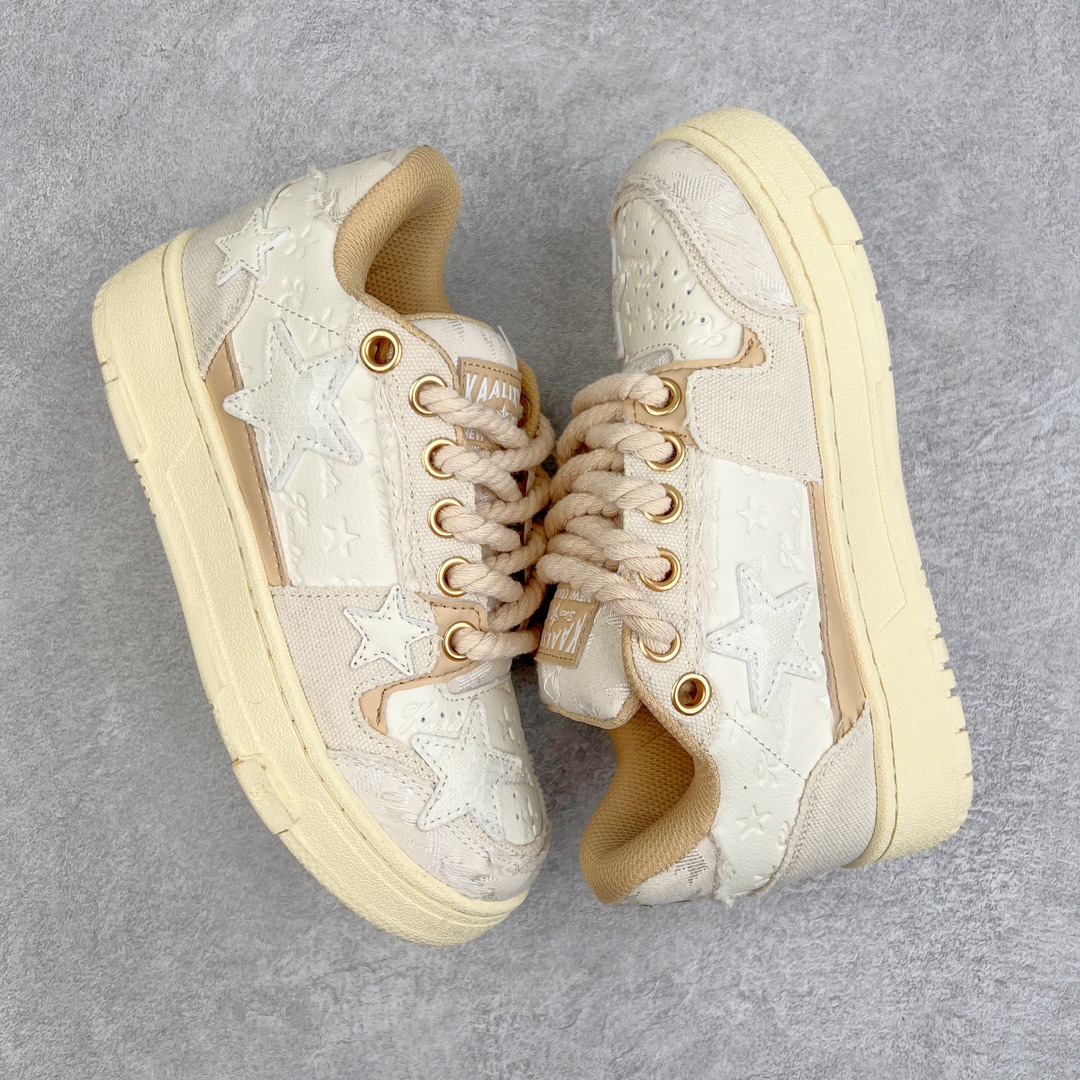 图片[3]-＃福利特价 KAALIXTO Retro Vintage 星星潮流休闲防滑耐磨低帮板鞋 此款鞋使用牛仔作为主要的鞋面材质 结实耐磨 鞋舌设计特有印花皮牌作为搭配充分凸显牛仔的特性 整体鞋款采用牛仔面料随意角度拼接的呈现方法 打破消费者原有对鞋子的刻板印象 让人耳目一新 织麦标在彰品品牌属性的同时更具牛仔的代表性元素 并采用加厚内里 穿着舒适透气 鞋底做旧氧化 尺码：36 37 38 39 40 41 42 43 44 45-选品中心