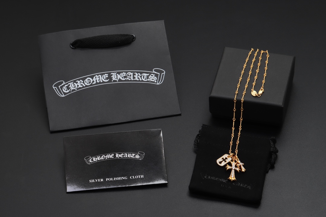 Chrome Hearts 𝐡𝐞𝐚𝐫𝐭𝐬克罗心