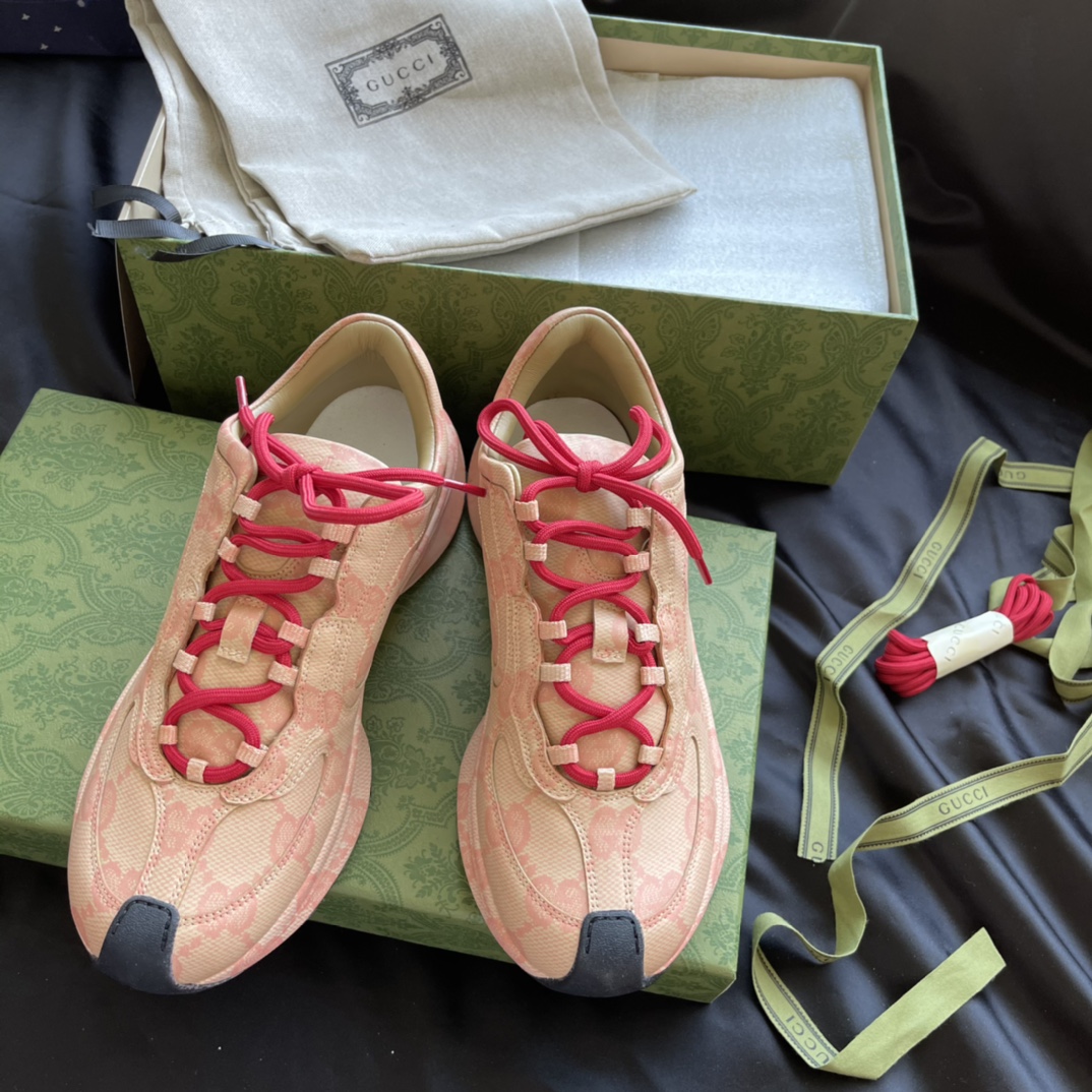 GUCCI baskets sneakers impression par transfert à l'eau cuir de veau rose