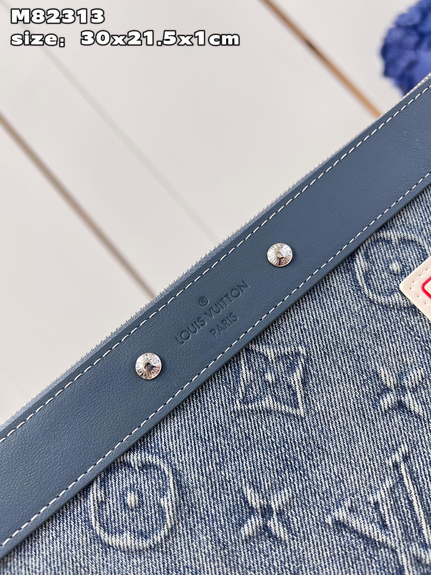 This Pochette To-Go pouch is crafted from Monogram Washed Denim canvas - Bag 4
