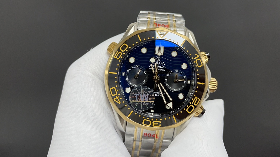 Omega 欧米茄 海马300m计时款 间金 黑面 44mm 9900计时机芯