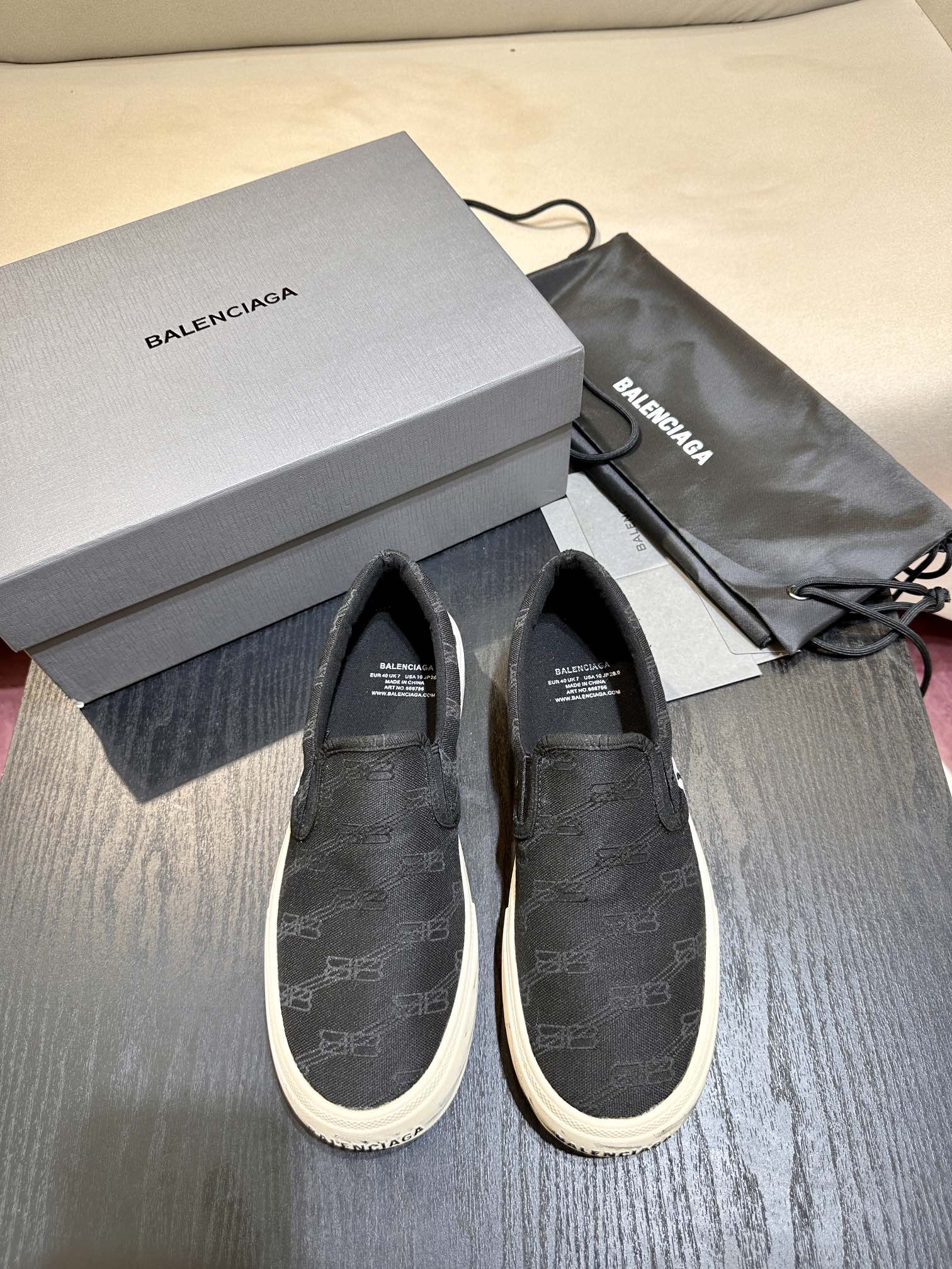 Where can I buy the best quality
 Balenciaga Canvas Shoes Unisex Canvas Vintage