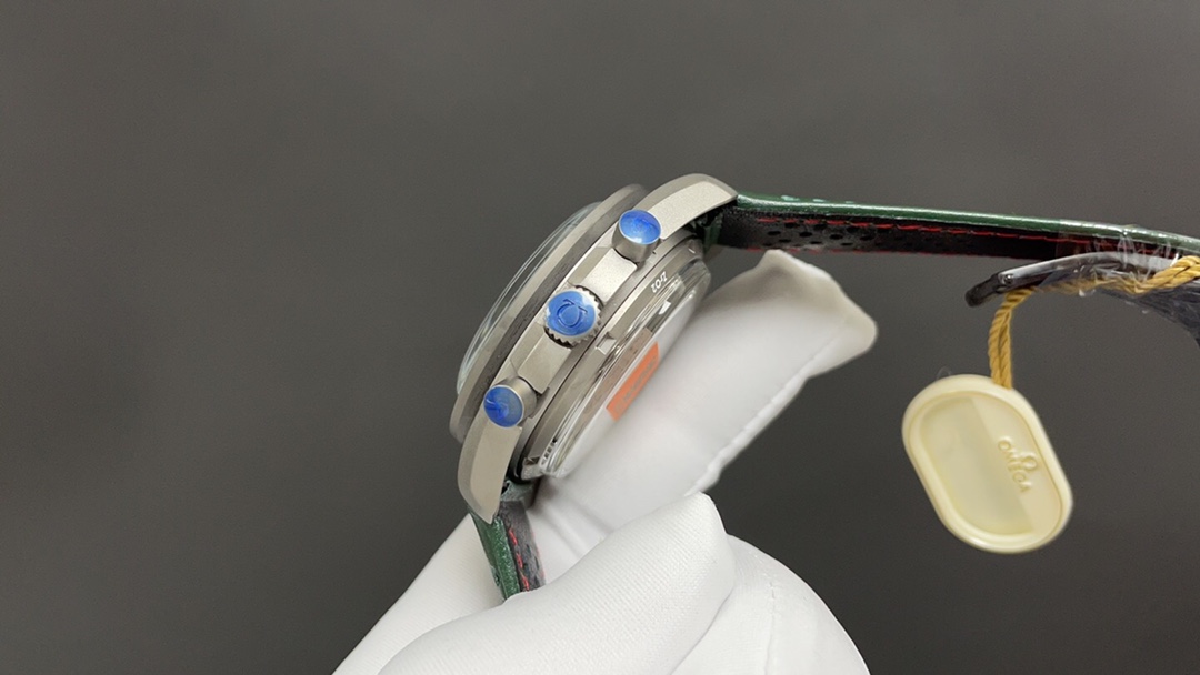 Omega 欧米茄 超霸月之暗面 计时 深灰色 44mm 9300机