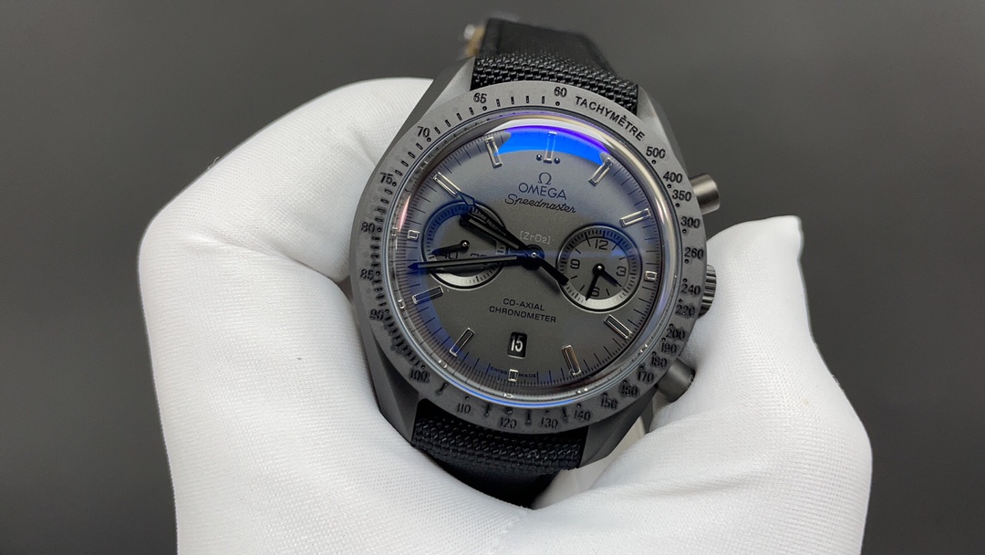 Omega 欧米茄 超霸月之暗面 计时 深灰色 44mm 9300机