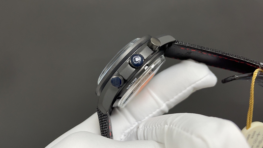 Omega 欧米茄 超霸月之暗面 计时 深灰色 44mm 9300机