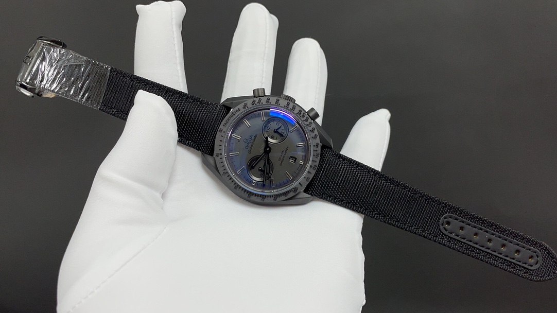 Omega 欧米茄 超霸月之暗面 计时 深灰色 44mm 9300机