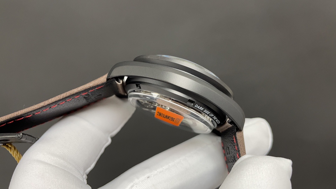 Omega 欧米茄 超霸月之暗面 计时 深灰色 44mm 9300机