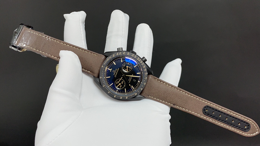 Omega 欧米茄 超霸月之暗面 计时 深灰色 44mm 9300机