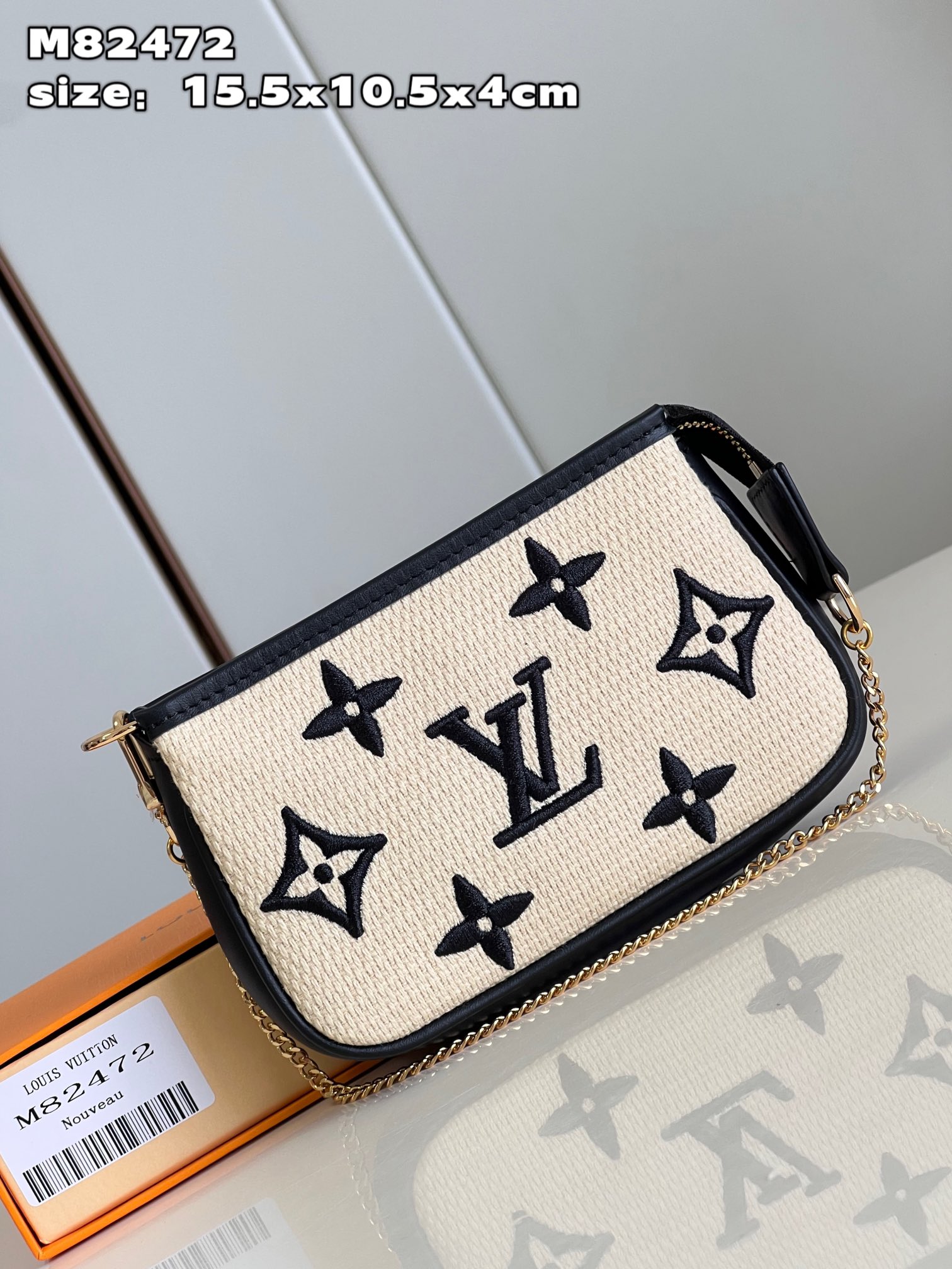 NO:400271,【Exclusive real photo M82472】This exquisite mini leather bag is made of natural cotton, decorated with black Monogram pattern and contrasting leather trim, and can store all kinds of small necessities. It is equipped with a safety zipper opening and closing, gold hook buckle and chain strap, and can be tied to a handbag or belt. Size15.5x10.5x4cm C.,LV [original leather],louis vuitton19860909【独家实拍 M82472】這款精緻的迷你小皮包以天然純棉製作,綴有黑色Monogram圖案及相襯皮革飾邊,可收納各種小巧必需品,配有安全拉鏈開合、金色鉤扣及鏈帶,可繫於手袋或皮帶上.size15.5x10.5x4cm C.,LV【原厂皮】,louis vuitton,Bag