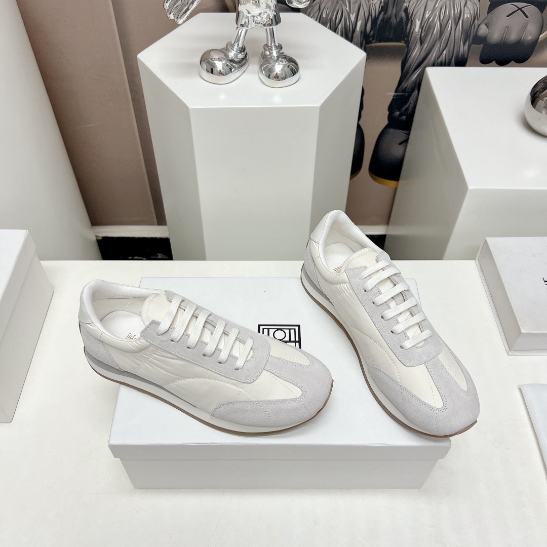 Top Edition: Toteme 2023/aw Recreational Shoes Series with Nordic Design - 图片 2