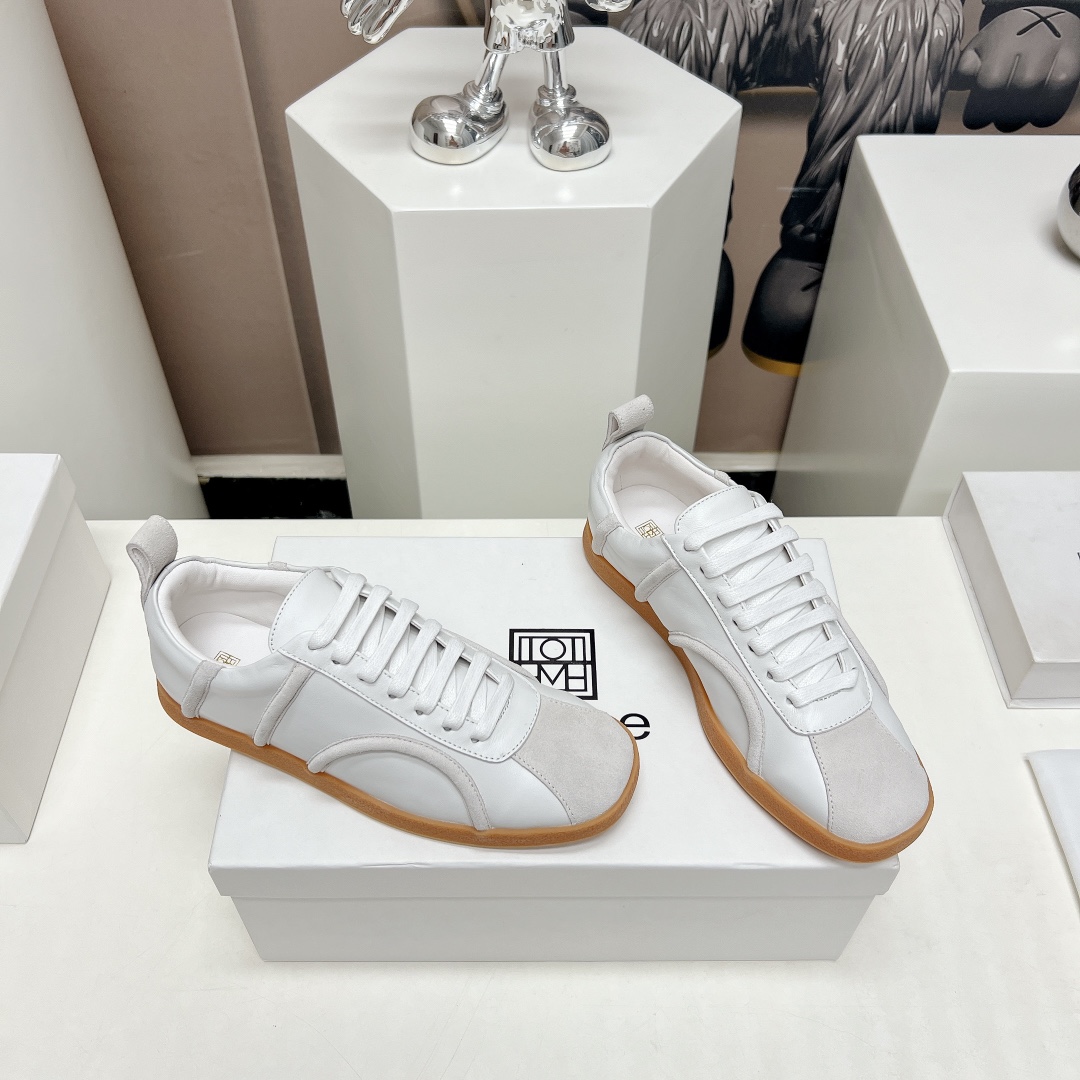 Toteme 2023 AW Recreational Shoes: Nordic Design, Sheepskin, TPU Bottom, Customizable Sizes - 图片 2