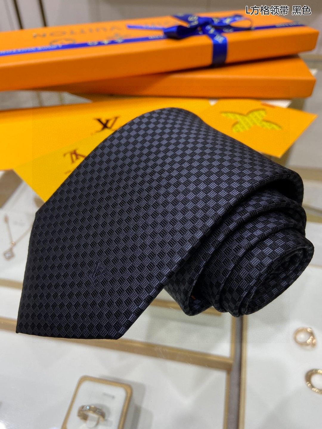 专柜同步男士领带系列L方格领带稀有展