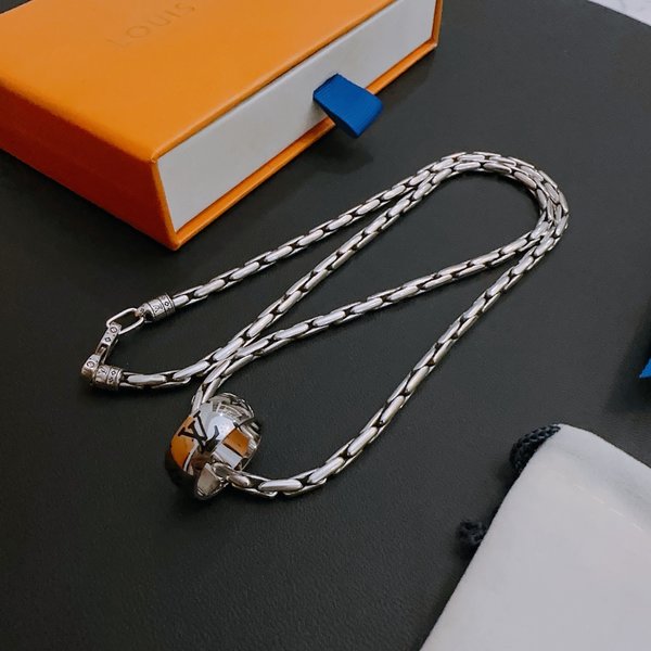Louis Vuitton Fashion Jewelry Necklaces & Pendants Unisex Vintage Chains