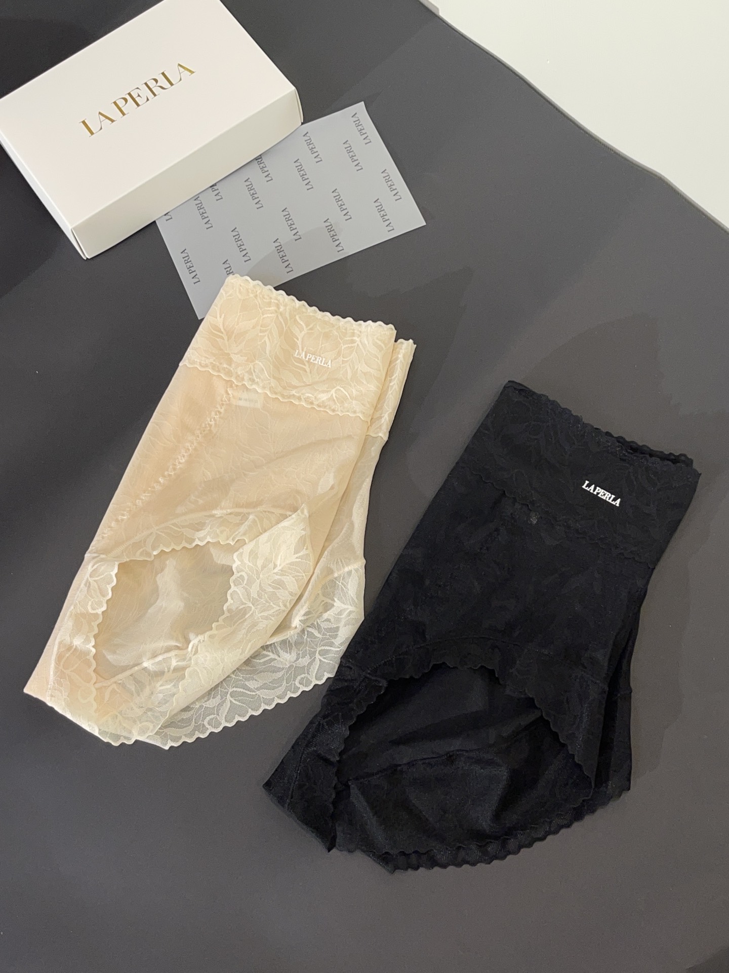LaPerla新款蕾丝性感底裤收腹提臀内裤❗️依旧是老渠道，贸易公司订单！这款收腹提臀底裤一摸就让人惊艳